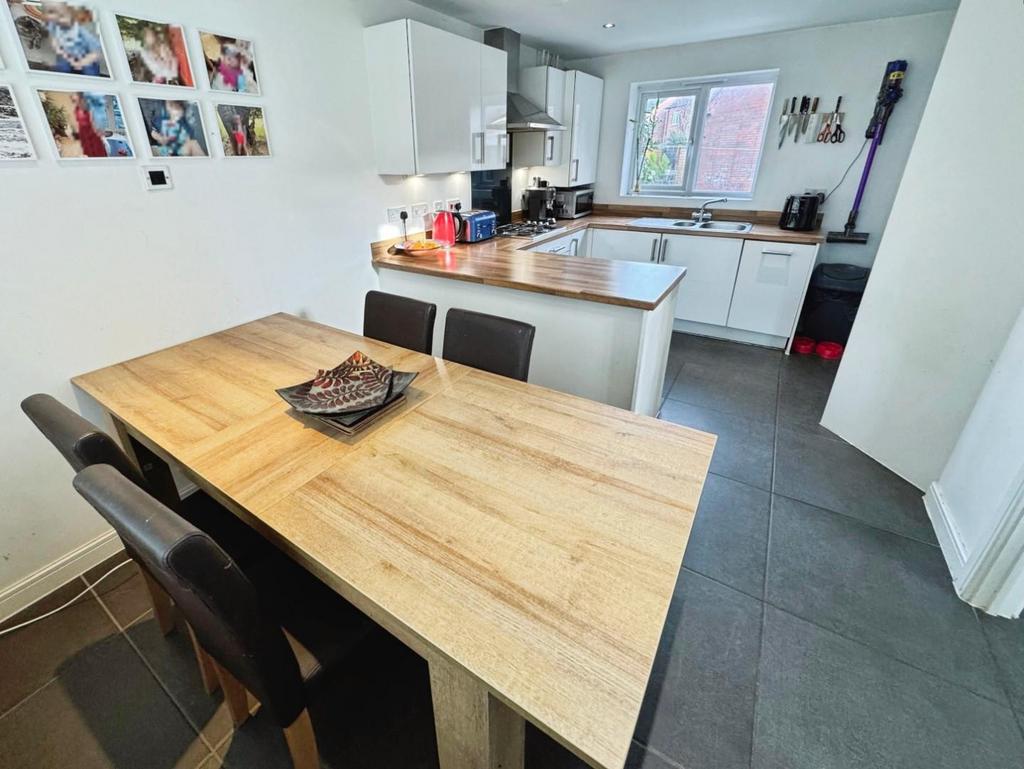 Dining Kitchen.jpeg