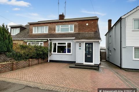3 bedroom semi-detached house for sale, The Oaks, Billericay CM11