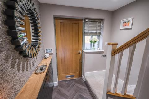 3 bedroom townhouse for sale, Elland Road, Elland