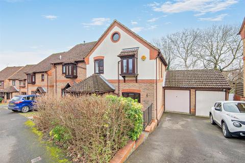 3 bedroom semi-detached house for sale, Longfields Drive, Bearsted, Maidstone
