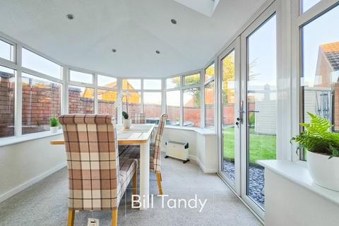 4 bedroom detached house for sale, Shaw Close, Fradley, Lichfield, WS13