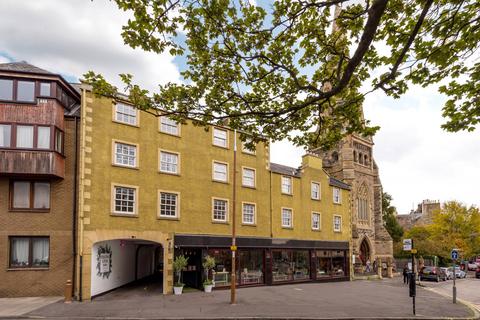 6/2 Windmill Close, Edinburgh EH8 9AT