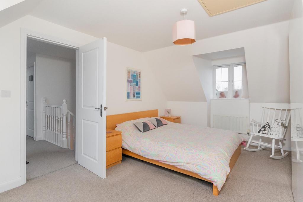 3 H6 WWH - Bedroom L.jpg