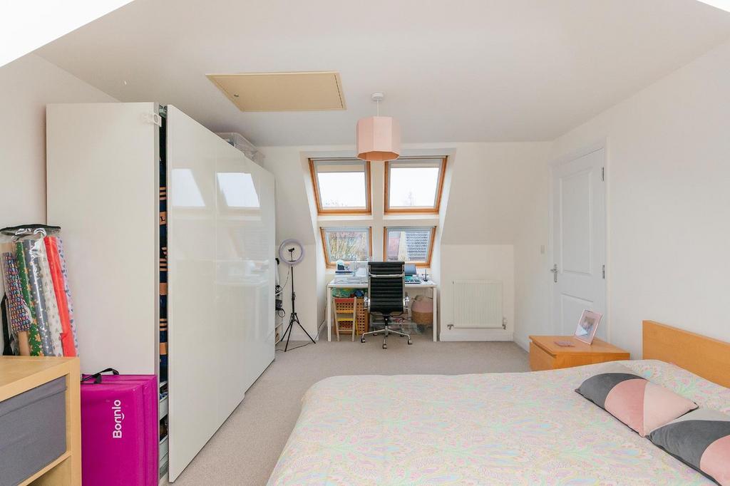 3 H6 WWH - Bedroom K.jpg