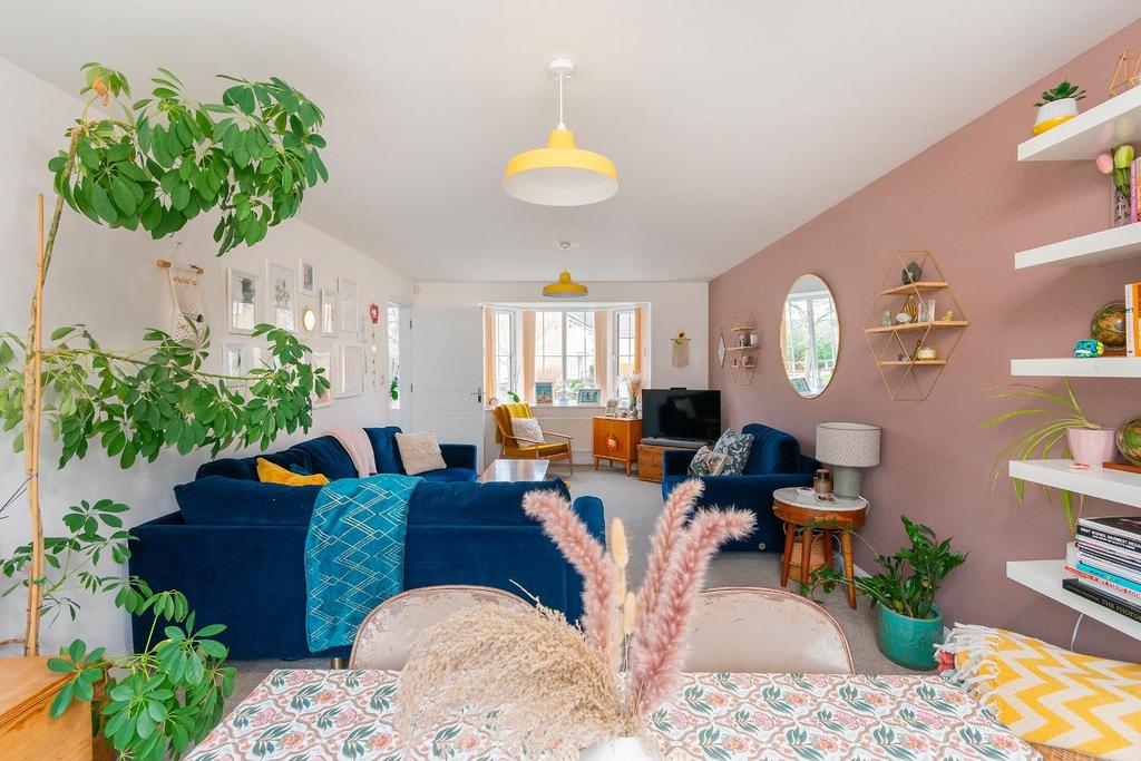 3 H6 WWH - Living Room A.jpg