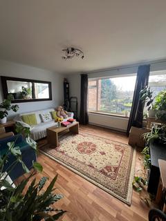 2 bedroom apartment to rent, 35 Budebury Road, Staines Upon Thames TW18