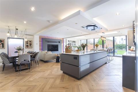 undefined, Walnut Close, Cheltenham, Gloucestershire, GL52