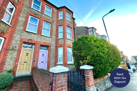 4 bedroom end of terrace house to rent, Prices Avenue, Margate, CT9