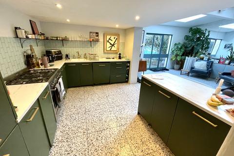 4 bedroom end of terrace house to rent, Prices Avenue, Margate, CT9