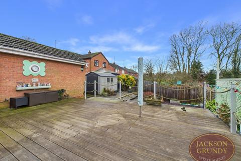 2 bedroom bungalow for sale, Parkfield Road, Long Buckby, NN6 7QJ