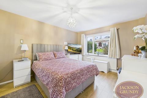 2 bedroom bungalow for sale, Parkfield Road, Long Buckby, NN6 7QJ