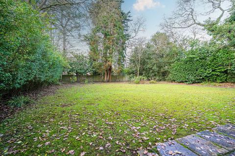 2 bedroom flat for sale, The Tudors, Lode Lane, Solihull