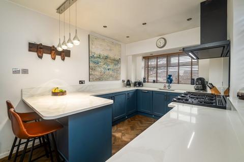 3 bedroom semi-detached house for sale, Kingsdale Gardens, Drighlington