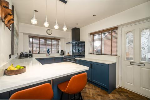 3 bedroom semi-detached house for sale, Kingsdale Gardens, Drighlington