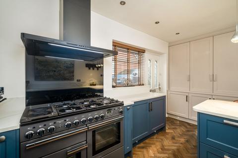 3 bedroom semi-detached house for sale, Kingsdale Gardens, Drighlington