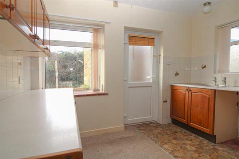 2 bedroom semi-detached bungalow for sale, Chyngton Avenue, Seaford