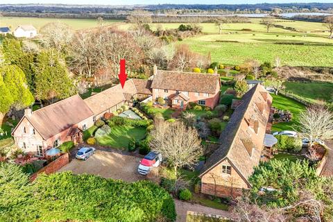 4 bedroom bungalow for sale - Salisbury Road, Burton, Christchurch, BH23