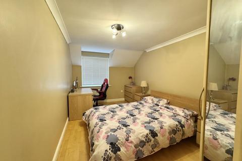 2 bedroom flat to rent, Yew Tree Lane, Solihull B91