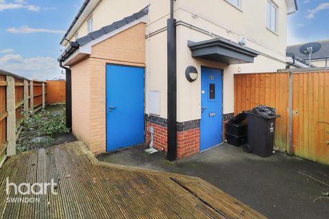 2 bedroom apartment to rent, The Circle, Swindon