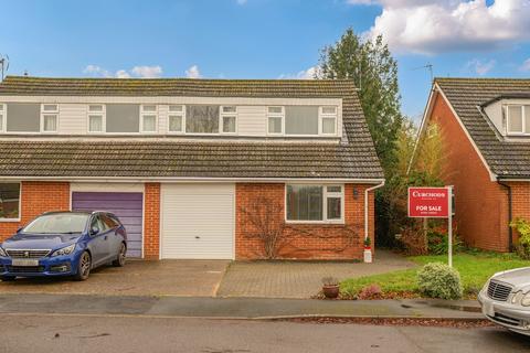 3 bedroom semi-detached house for sale, Peregrine Close, Cranleigh, GU6
