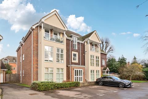 undefined, Pendenza, Cobham, KT11