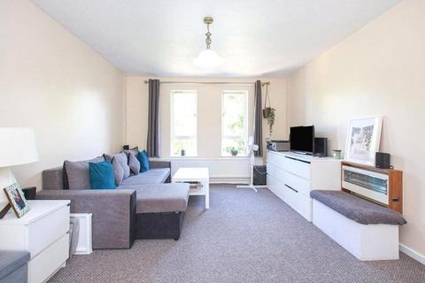 1 bedroom flat for sale, Glimpsing Green, Erith, DA18