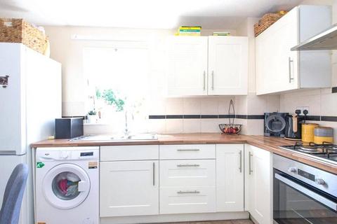 1 bedroom flat for sale, Glimpsing Green, Erith, DA18