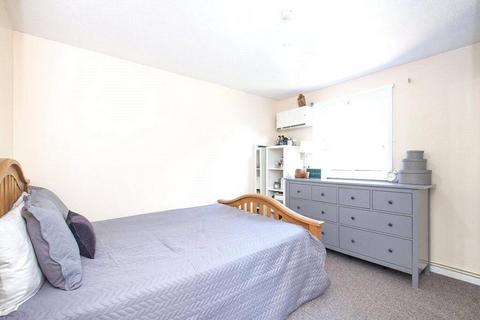 1 bedroom flat for sale, Glimpsing Green, Erith, DA18