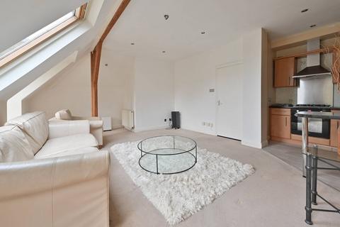 1 bedroom flat to rent, Aldenham Road, WD23, Bushey, WD23