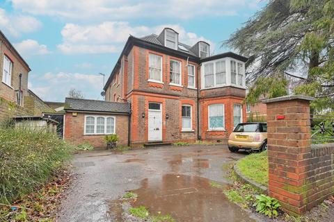 1 bedroom flat to rent, Aldenham Road, WD23, Bushey, WD23