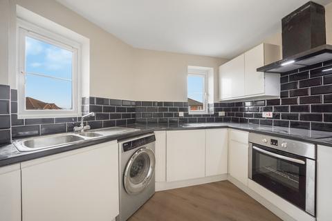 2 bedroom flat to rent, Greenwood Avenue, Enfield EN3