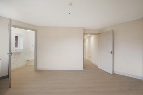 2 bedroom flat to rent, Greenwood Avenue, Enfield EN3