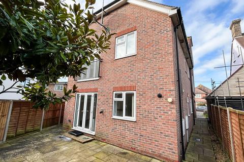2 bedroom ground floor flat for sale, Princess Avenue, Bognor Regis
