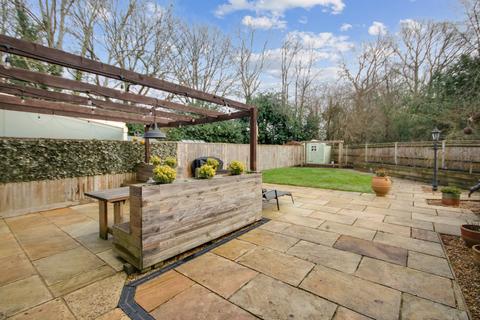 4 bedroom semi-detached house for sale, Turners Hill Road, Crawley Down, RH10