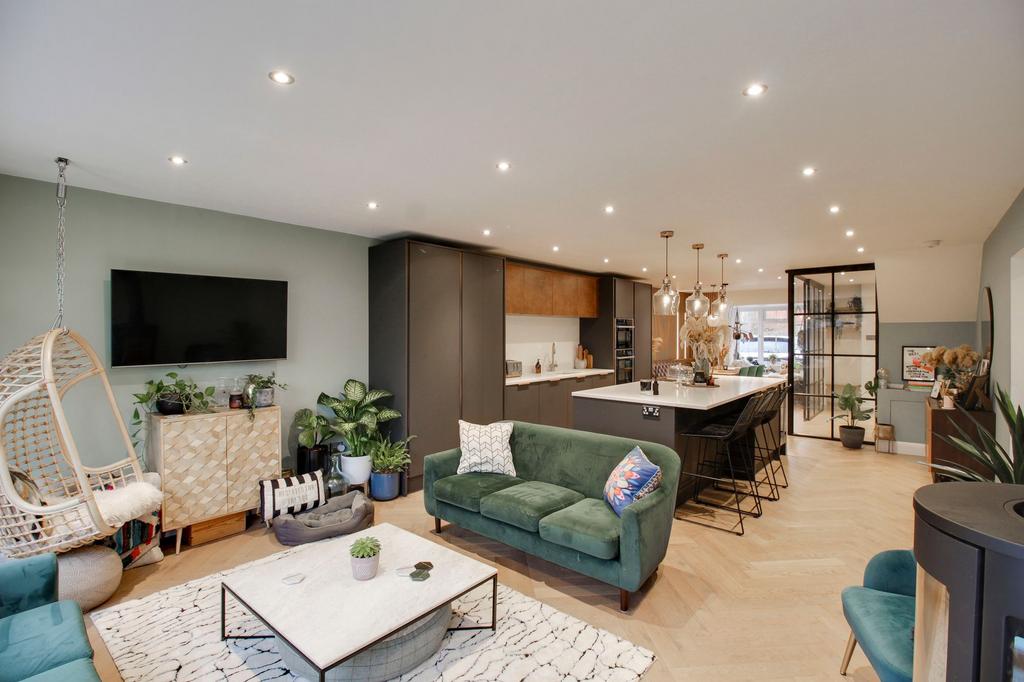 Kitchen / Dining / Family Room
