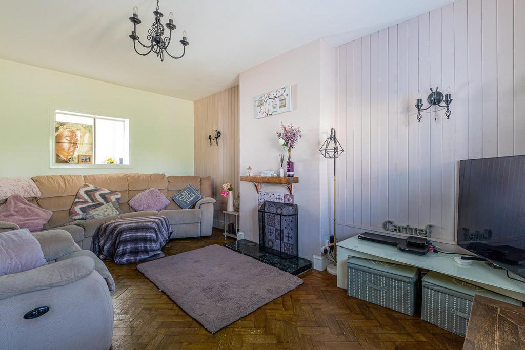 Cae Glas Avenue 9-13.jpg