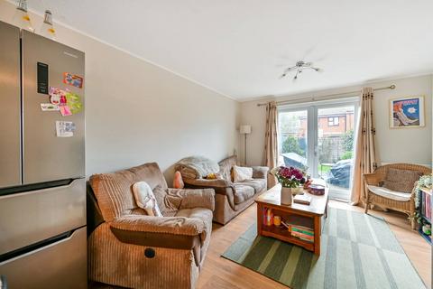 undefined, Linslade Close, Hounslow, TW4