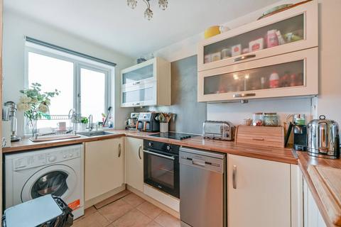undefined, Linslade Close, Hounslow, TW4