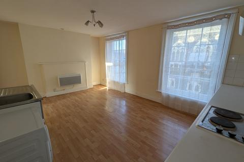 1 bedroom flat to rent, High Street, Dover, Kent, CT16