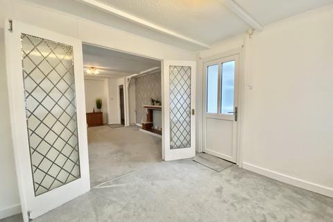 2 bedroom park home for sale, Central Drive, Oaktree Park, St Leonards, Ringwood, Hants