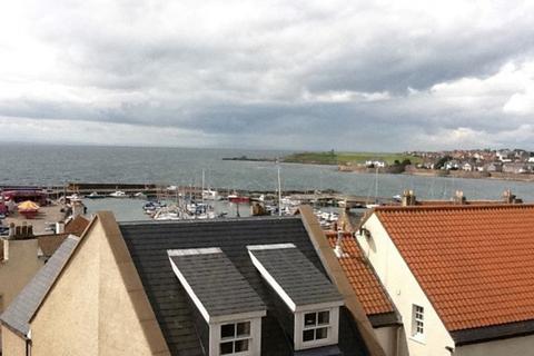 2 bedroom flat to rent, Chalmers Brae