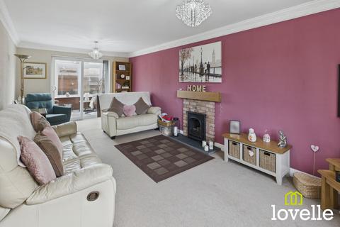 4 bedroom detached house for sale, Manor Garth, East Riding of Yorkshire HU16