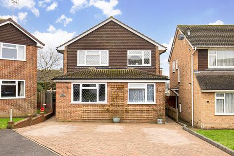5 bedroom detached house for sale - Oak Close, Crawley RH10
