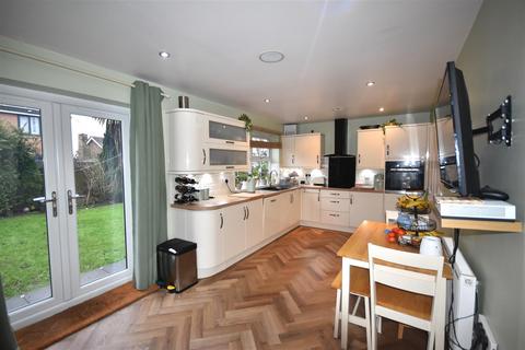4 bedroom detached house for sale, Captains Close, Goole