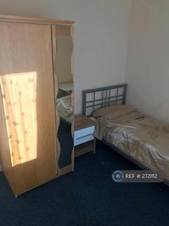 1 bedroom in a house share to rent, Purley Avenue, Swindon, SN3