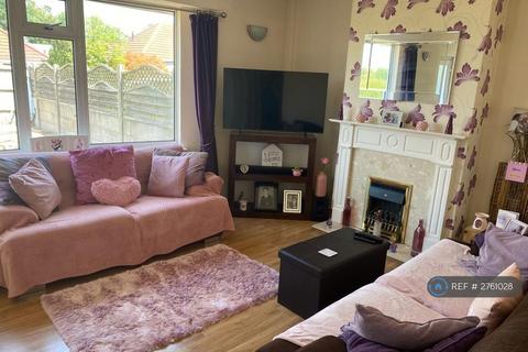 2 bedroom bungalow to rent, The Warren Drive, Westgate-On-Sea, CT8