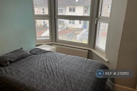 1 bedroom in a house share to rent, Kingshill Road, Swindon, SN1