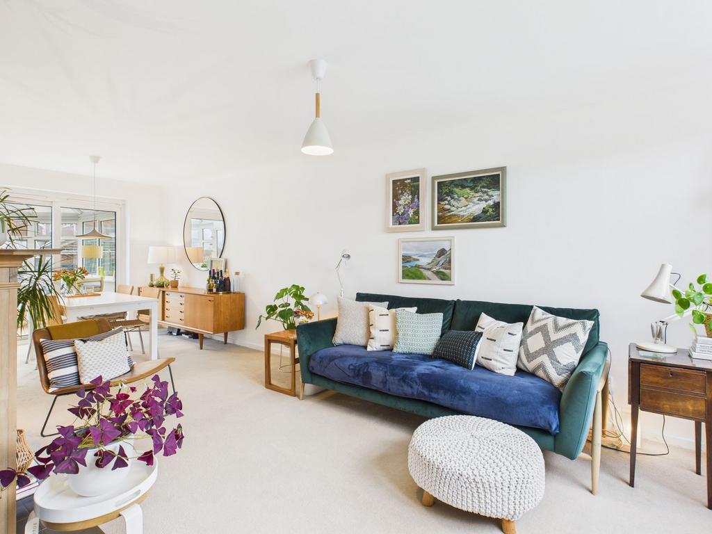 Sitting/Dining Room