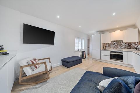1 bedroom flat for sale, Hollington Court, High Street, Chislehurst, BR7