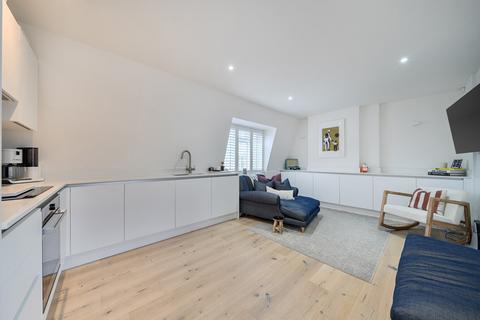 1 bedroom flat for sale, Hollington Court, High Street, Chislehurst, BR7